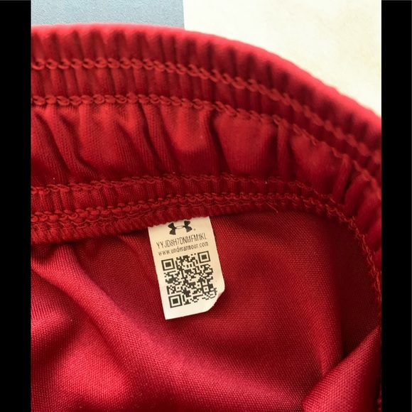 Under Armour Short. Size Small. - Picture 3 of 5